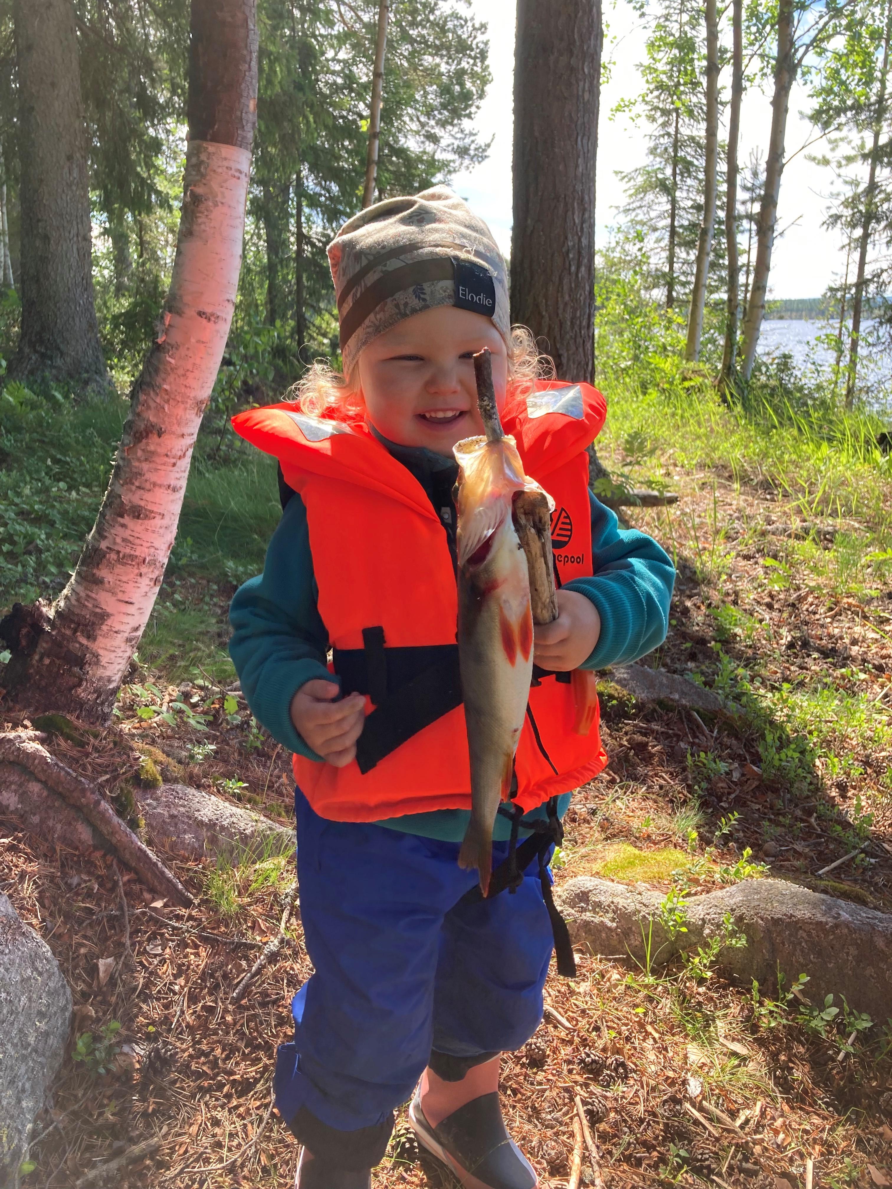 En glad storfiskare vid Görvikssjön.